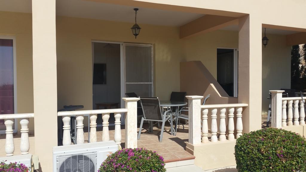 Panorama Court Apartment Paphos Exterior photo
